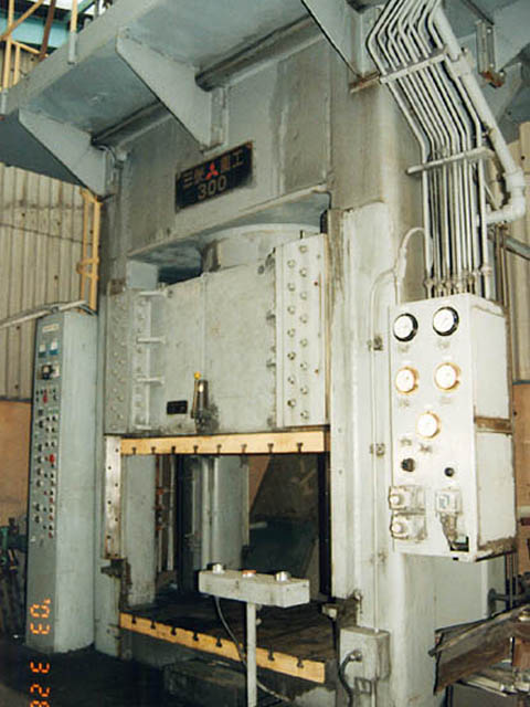 149031 門型深絞油圧プレス 三菱重工 1972 MFP-300の写真2