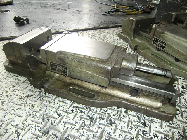 173350 油圧バイス 武田機械  TK-150HVSの写真