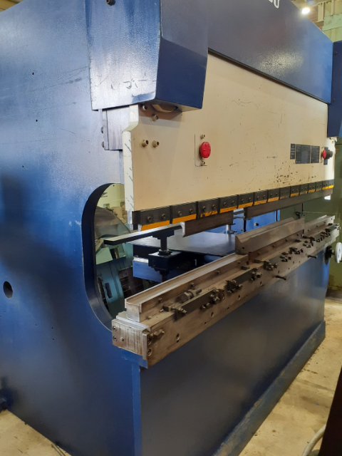 190068 プレスブレーキ コマツ 1991 PHS80x255の写真2