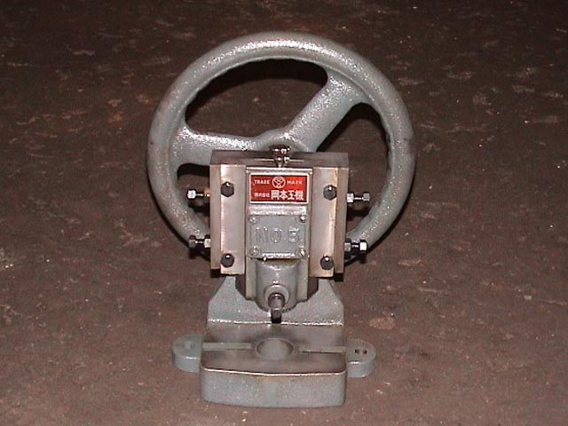 190685 エキセンプレス 岡本工機 No.5の写真1