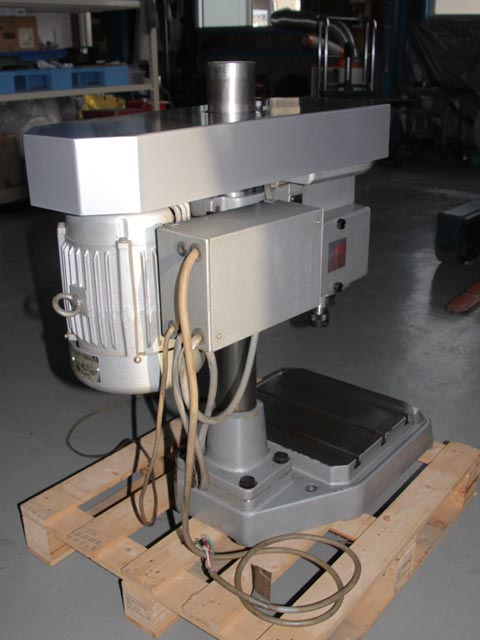 194024 自動タッピングマシン ブラザー工業 BT2-225の写真04