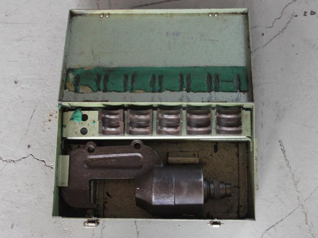 194840 油圧ヘッド分離式圧着工具 カクタス  CT-2の写真1