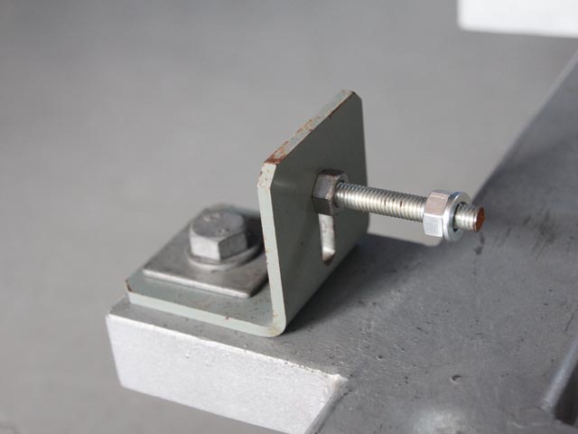202047 コンプレッサー用防振台 倉敷化工 2009 B-10092731の写真05