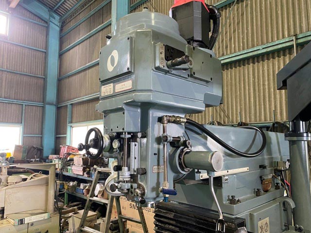208785 NC立フライス盤 牧野フライス 2003 AEV-74の写真2