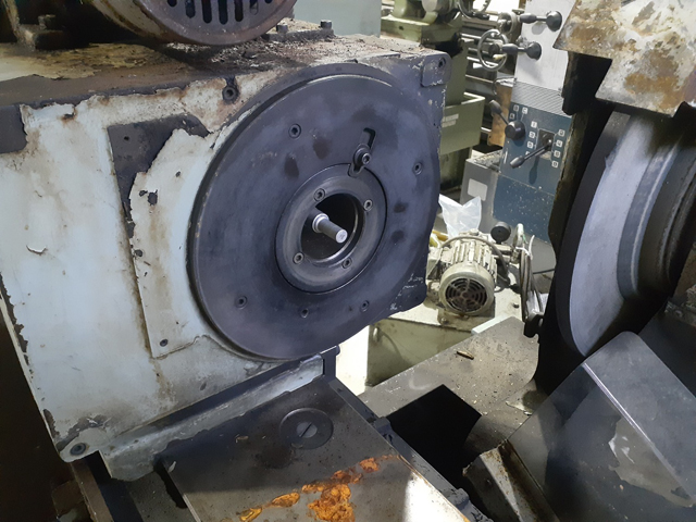 209848 円筒研削盤 コンドウ 1990 UGK-450H-TSの写真3