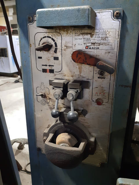 209857 コンターマシン アマダ 1981 VA-300の写真3