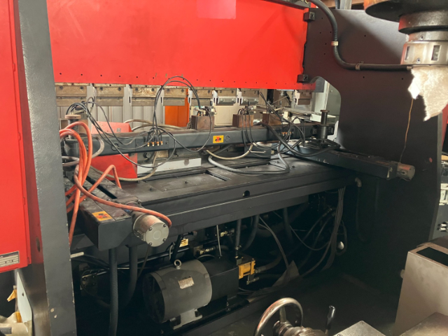 209877 プレスブレーキ アマダ 1990 RG-80の写真3