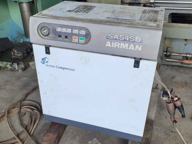 209951 スクリューコンプレッサー 北越工業  SAS4SDの写真1