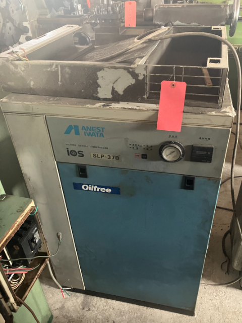 209959 スクロールコンプレッサー アネスト岩田 1999 SLP-37Bの写真1