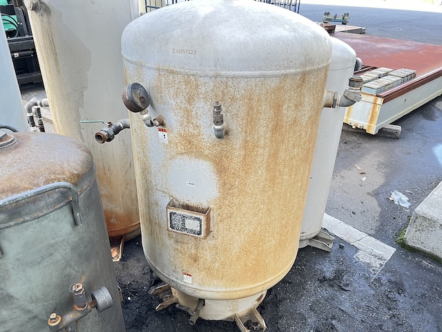 211855 エアータンク 明治機械  の写真