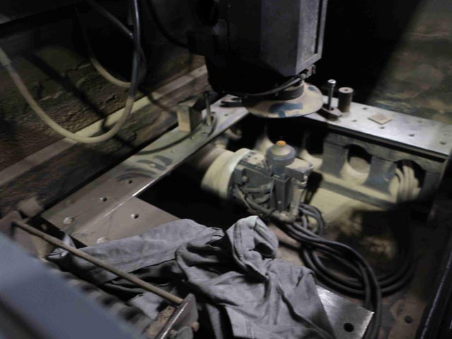 215004 ワイヤーカット 三菱 2012 BA8の写真2