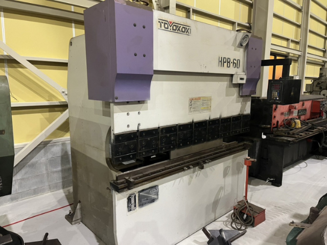 215015 プレスブレーキ 東洋工機 2005 HPB-6020ATの写真1