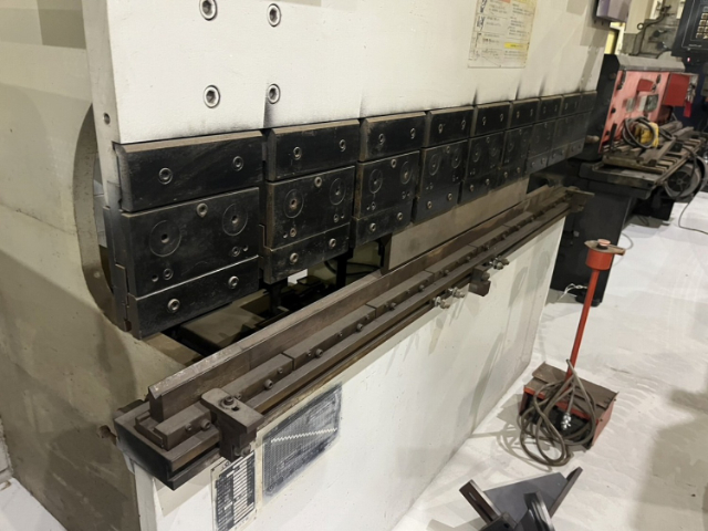 215015 プレスブレーキ 東洋工機 2005 HPB-6020ATの写真4