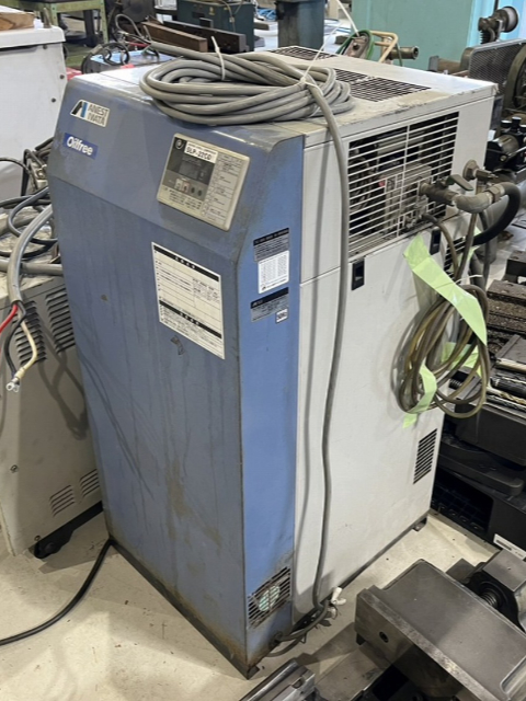 215670 スクリューコンプレッサー アネスト岩田  SLP-22CDの写真2