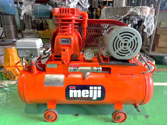 217061 レシプロコンプレッサー 明治機械  GH-1/2Aの写真1