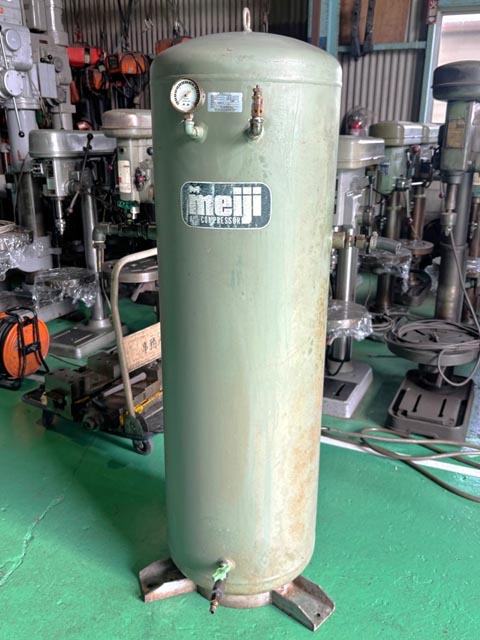 217940 エアータンク 明治機械  の写真1