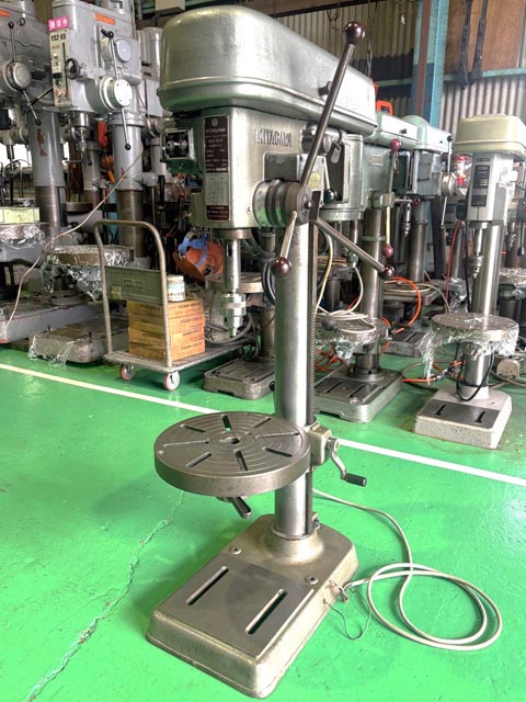 218105 タップ兼用卓上ボール盤 北川鉄工所  KDT-410の写真1