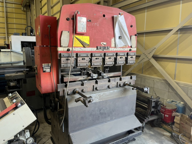 218853 プレスブレーキ アマダ 1990 RG-35Sの写真3