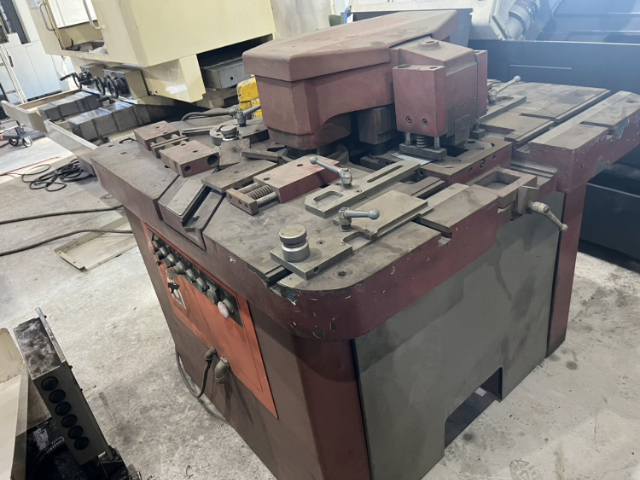 218858 コーナーシャー アマダ 1986 CSW-250の写真3