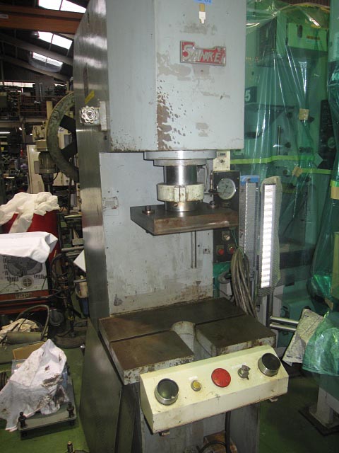 145037 C型油圧プレス 三恵機械  PRS-15の写真1