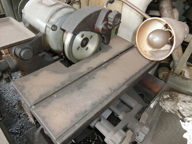 189807 バイト研削盤 和井田製作所 1980 DW-31Sの写真2