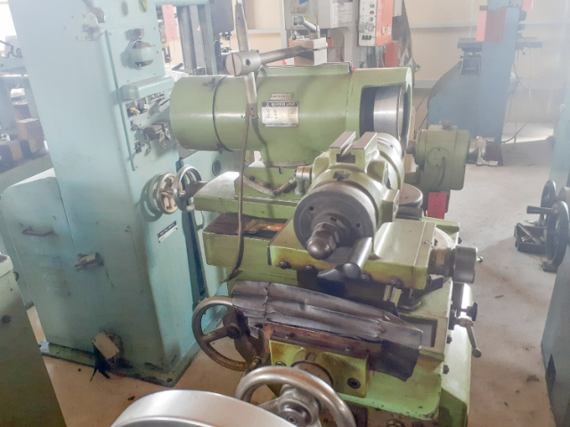 203241 工具研削盤 大和工機 1984 CG-200-Nの写真2