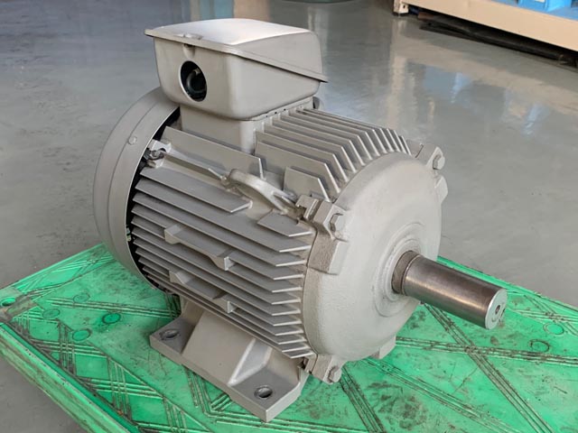 206111 モーター 日立  TFO-FKKの写真2