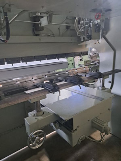 206714 プレスブレーキ コマツ 2000 PHS80x200の写真3