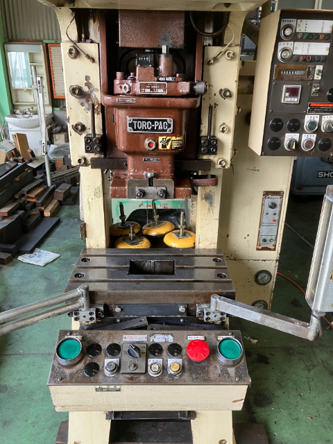 207284 プレス アマダ 1984 TP-25C-X2の写真3