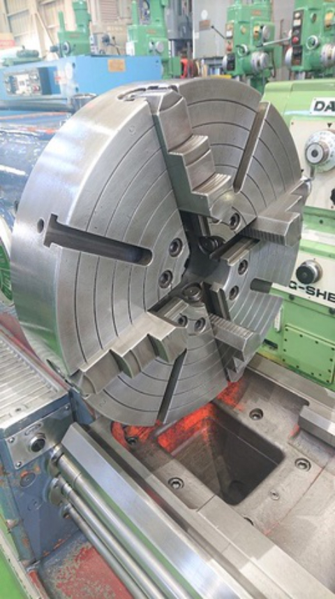 208141 切落付旋盤 滝澤鉄工所 TAL560-2500の写真4