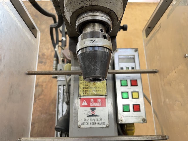 208272 リベッティングマシン 吉川鉄工 US-36の写真2