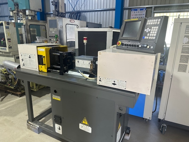 209150 射出成形機 ファナック 2005 S2000i5Aの写真2