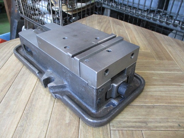 209303 マシンバイス ナベヤ  LT100Mの写真1