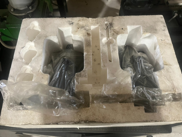 209982 万能工具研削盤 牧野フライス 1991 C-40の写真4