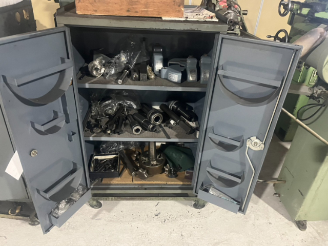 209983 万能工具研削盤 牧野フライス 1989 C-40の写真5