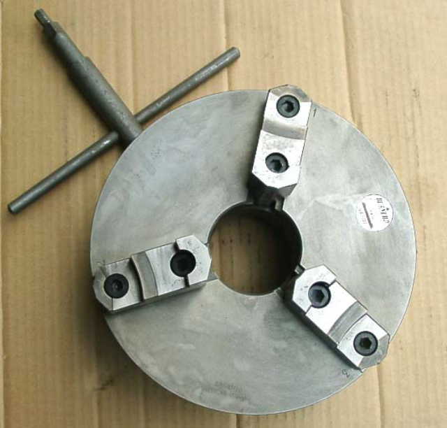 210070 三ツ爪スクロールチャック BURNERD  の写真1