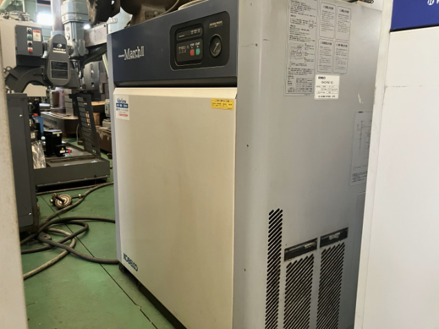 210484 スクリューコンプレッサー コベルコ 2000 CM8Bの写真1