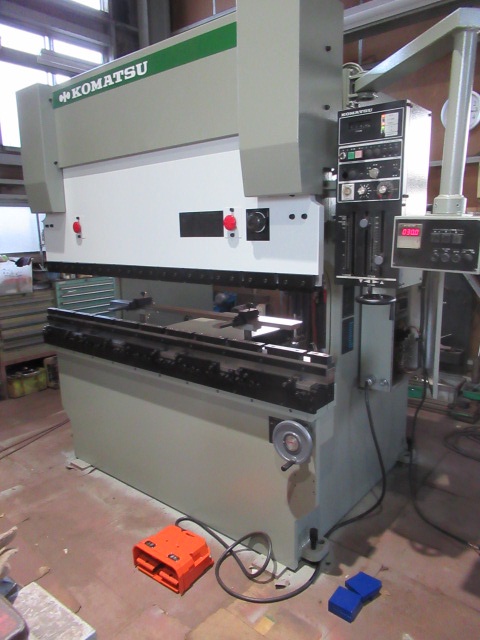 212130 プレスブレーキ コマツ 1991 PHS80x200の写真1