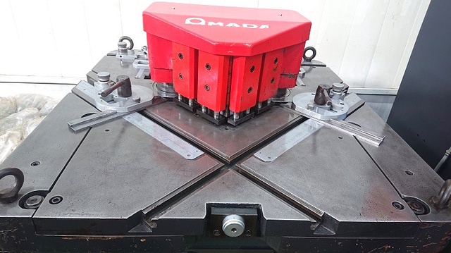 214077 コーナーシャー アマダ 1993 CSHW-220の写真3