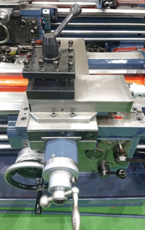 214321 旋盤 滝澤鉄工所  TAL460-1500の写真7