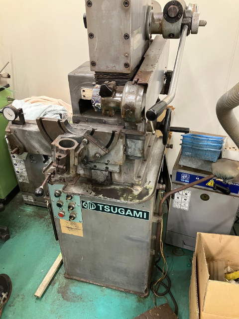 214989 工具研削盤 ツガミ  CTG-4の写真1