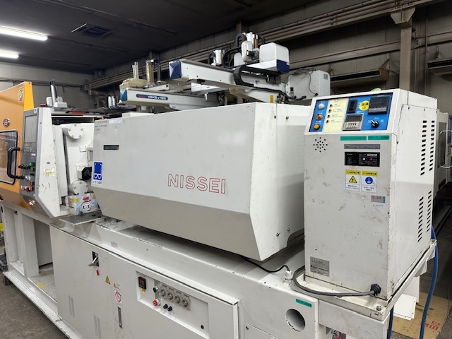 215240 射出成形機 日精 2001 ES600-9EKの写真6