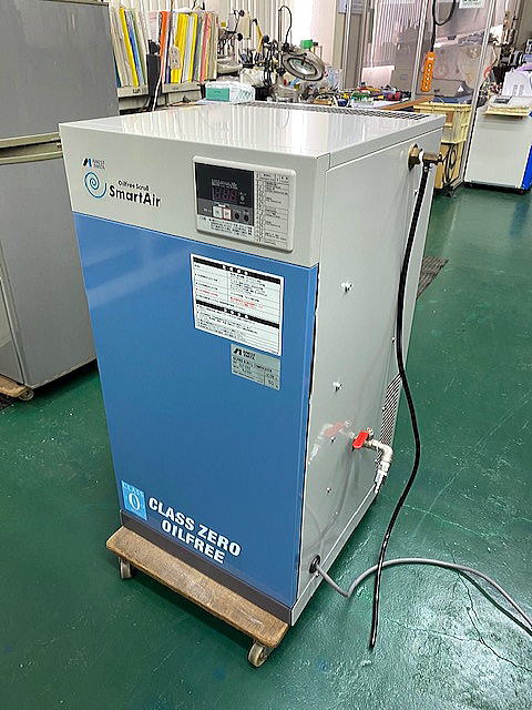 215245 スクリューコンプレッサー アネスト岩田 2013 SLP-22EEの写真2