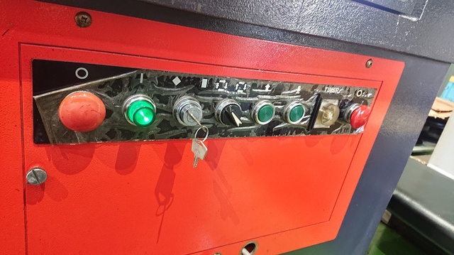 215534 コーナーシャー アマダ 1990 CSW-250の写真6