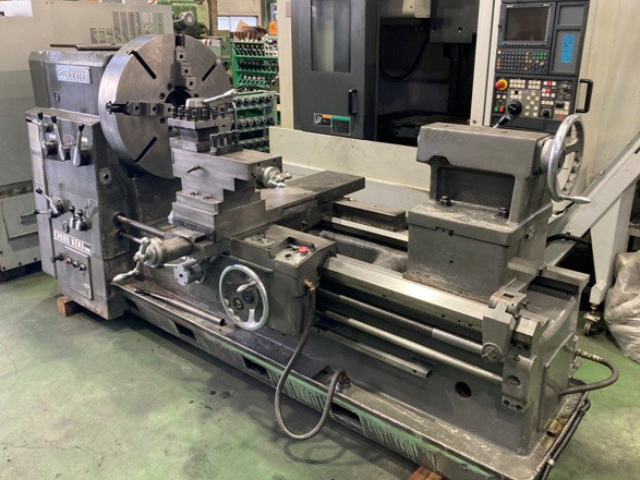 215835 切落付旋盤 中部工機 1997 CLL-1500の写真2