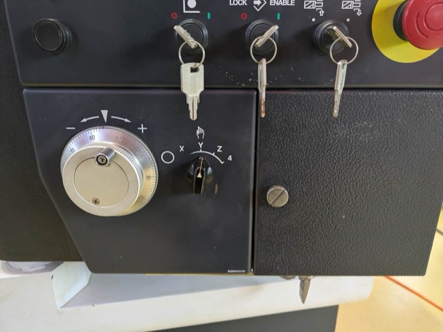 216287 立型マシニングセンタ ヤマザキマザック 2008 FJV-250の写真11