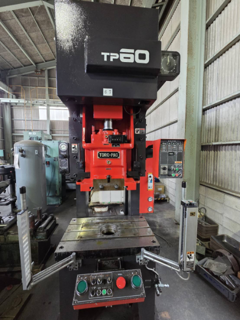 218686 プレス アマダ 1994 TP-60の写真1