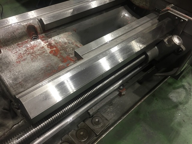 218733 切落付旋盤 中部工機 1986 LLA-1500の写真05