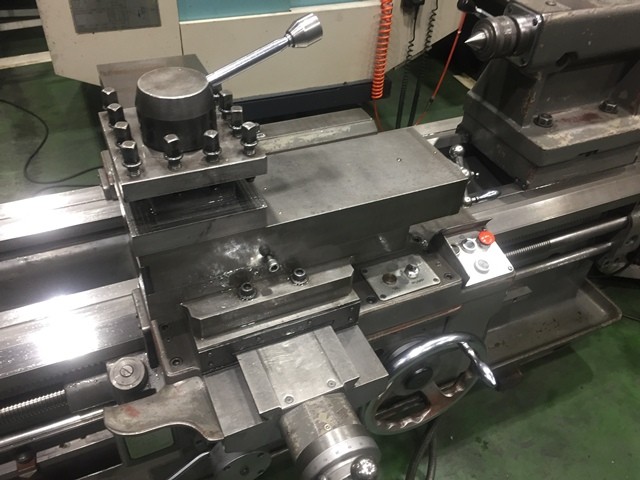 218733 切落付旋盤 中部工機 1986 LLA-1500の写真07