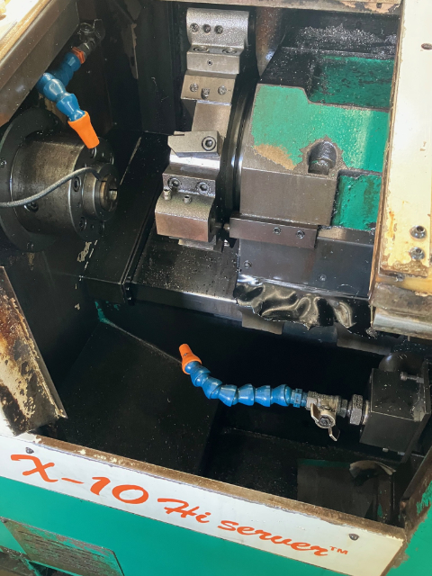 218989 NC旋盤 高松機械 2000 X-10の写真2